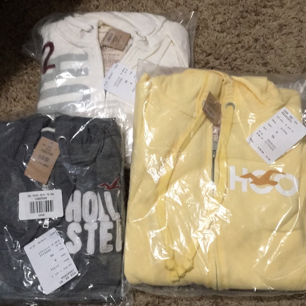 3 Hollister hoodies for $30